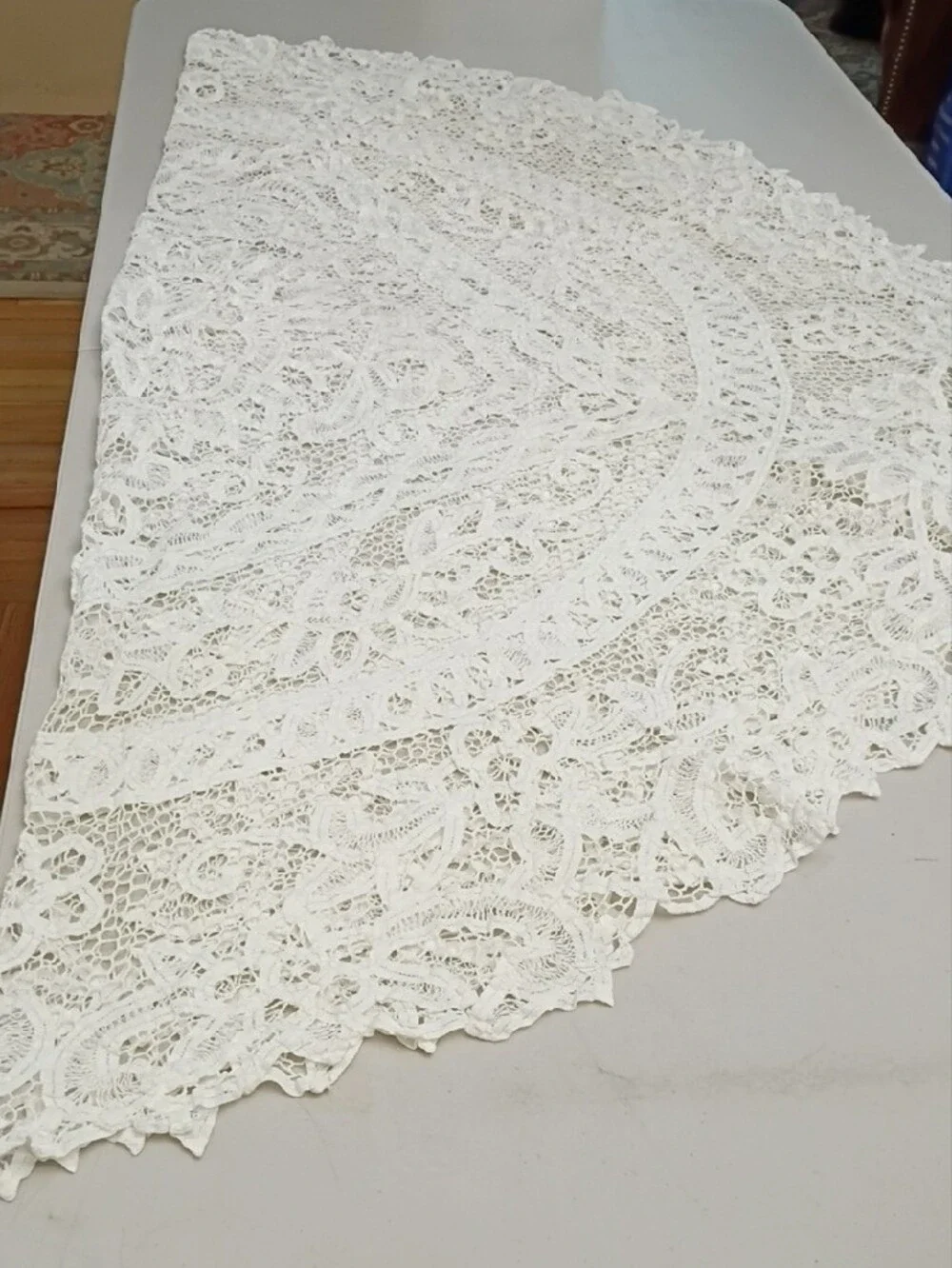 Vintage Battenberg Or Venice Lace White Lace Table Cover